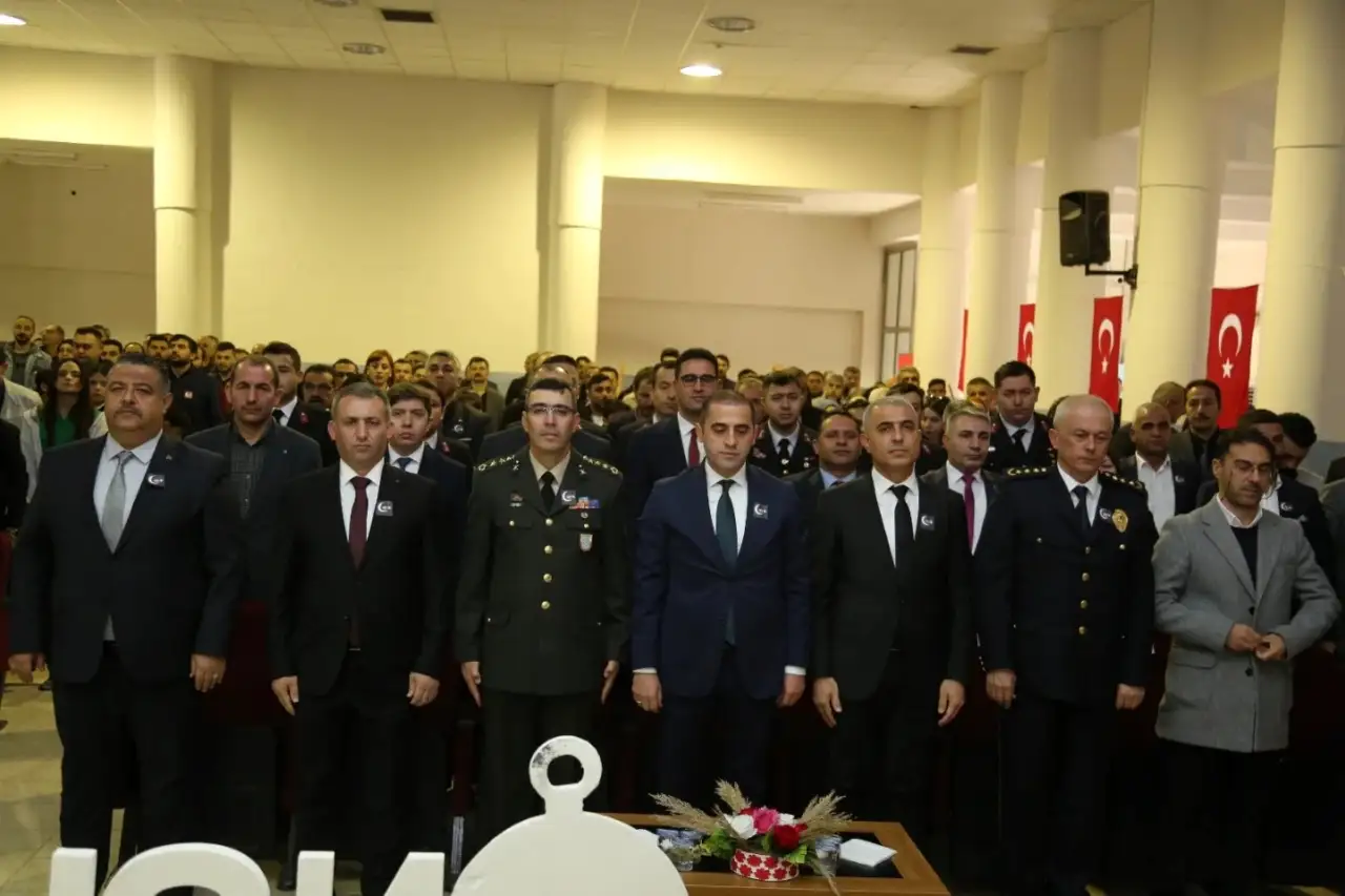 Siverek’te Gazi Mustafa Kemal Atatürk İçin Anma Programı Düzenlendi