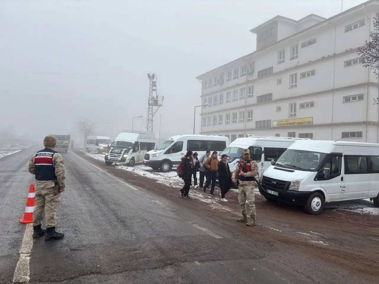 Siverek’te Geniş Kapsamlı Asayiş ve Trafik Uygulaması