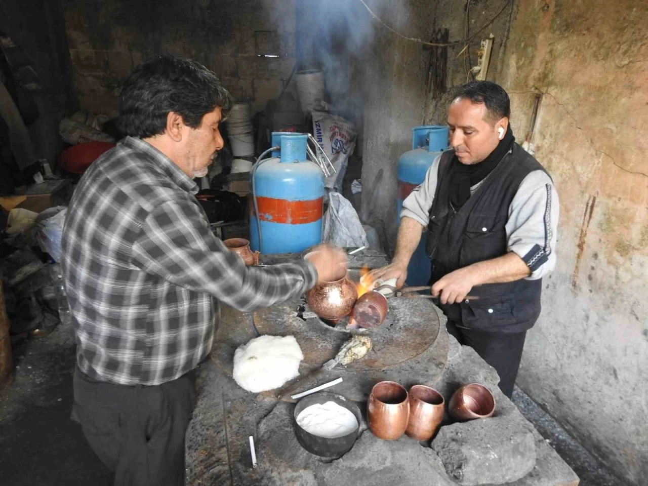 Son Kalaycı Ustaları Mesleklerini Yaşatmak İçin Mücadele Ediyor