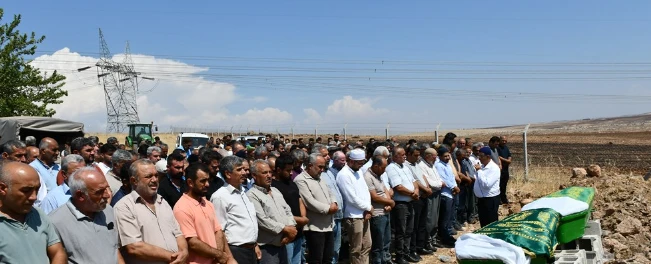 Trafik Kazasında Hayatını Kaybeden Kardeşler Adıyaman'da Toprağa Verildi