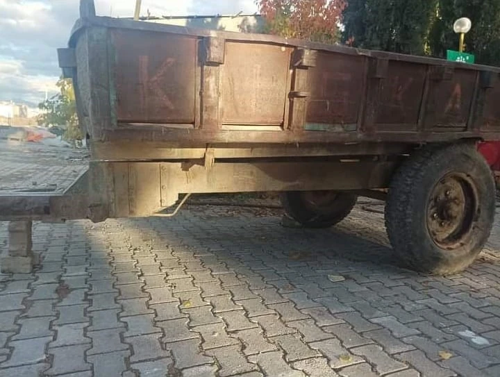  Traktör Römorkundan Düşen Kadın Hastaneye Kaldırıldı