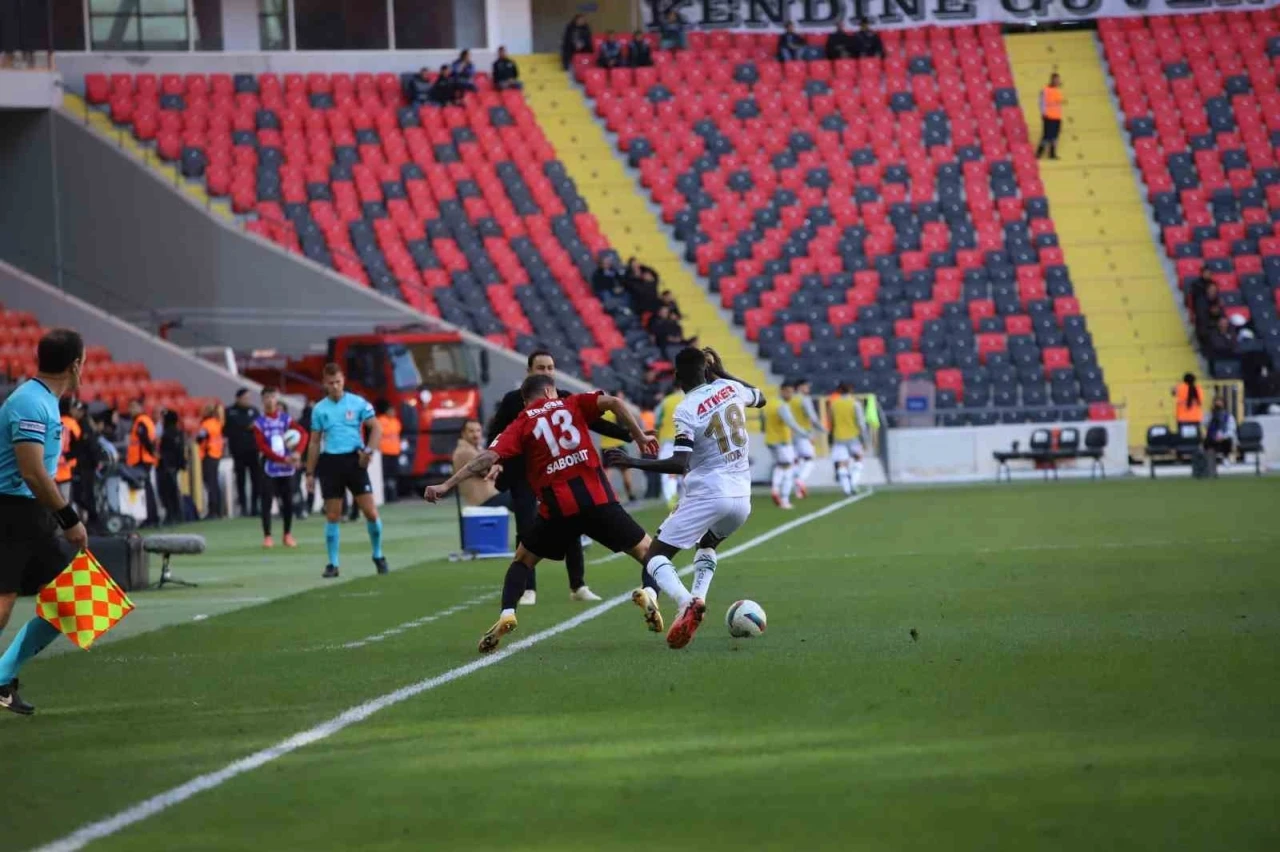 Trendyol Süper Lig'de Gaziantep FK'dan Konyaspor'a Karşı Net Galibiyet: 3-1