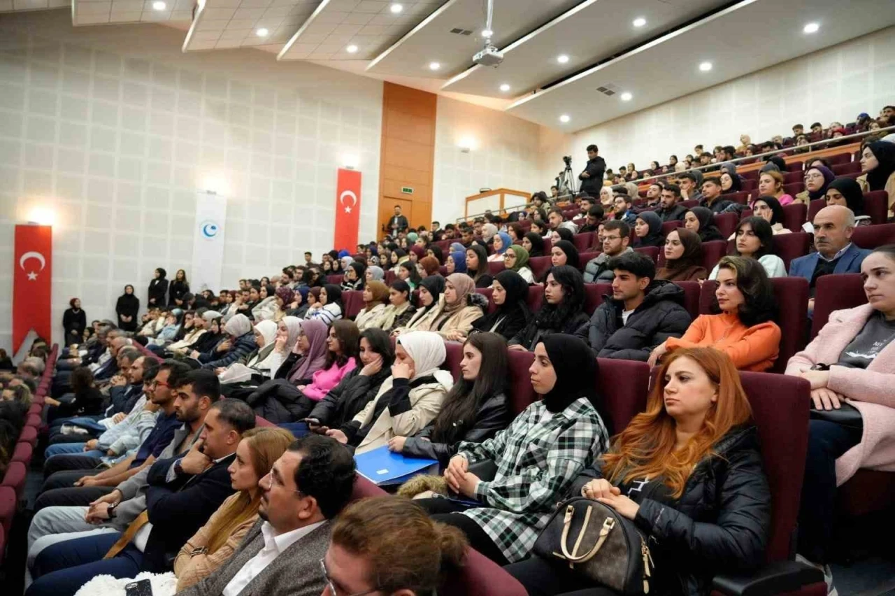 Üniversitesi’nde 24 Kasım Öğretmenler Günü Etkinliği Coşku İle Kutlandı