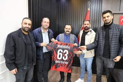 Viranşehir Gücü Spor Kulübü'nden Belediye Eş Başkanı Serhat Dicle İnan'a Anlamlı Ziyaret