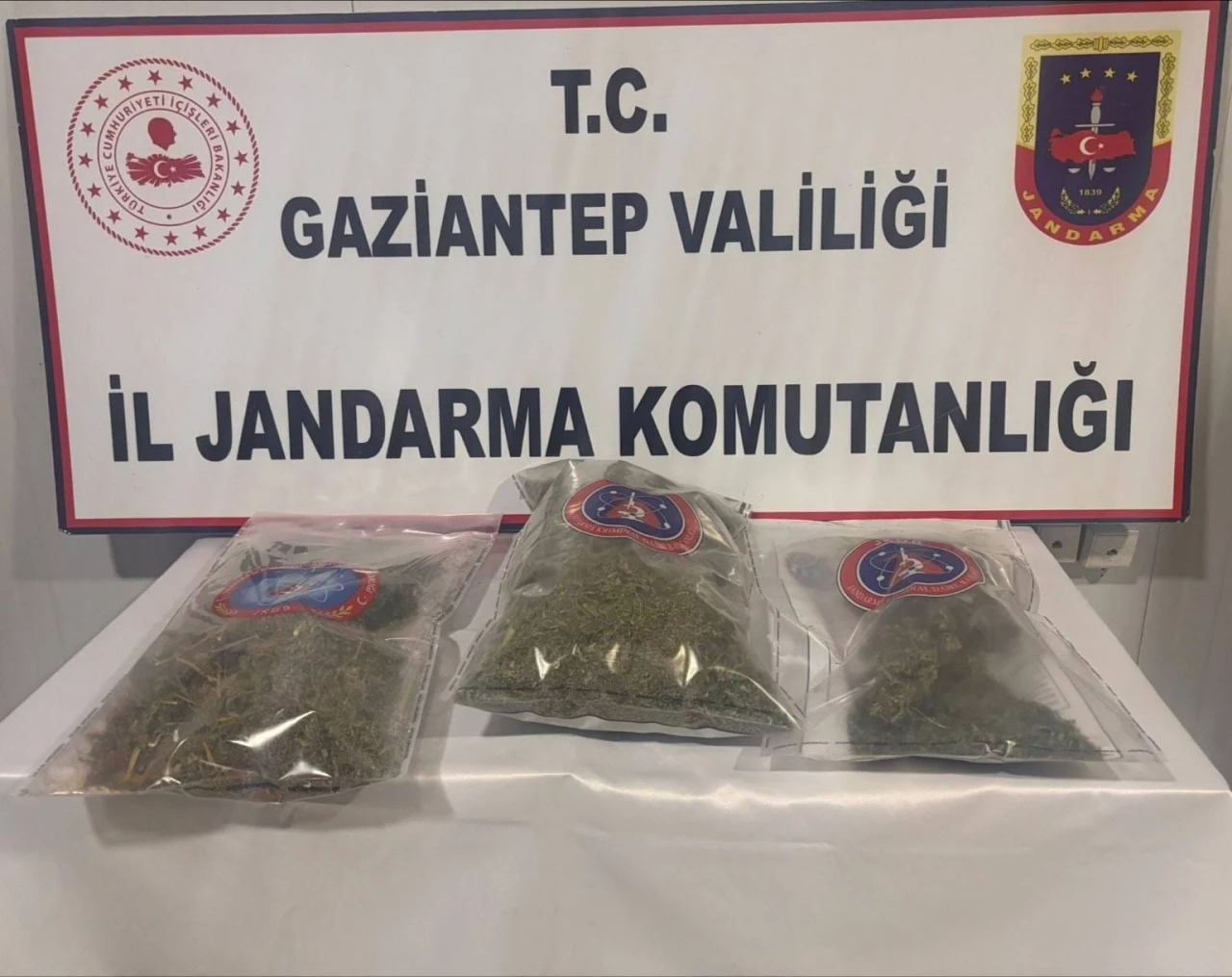 Yapılan Operasyonda 1 Kilo 150 Gram Esrar Ele Geçirildi