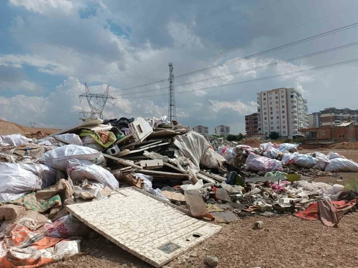 Yenişehir Mahallesi'nde Çevre Kirliliği Sorunu Büyüyor