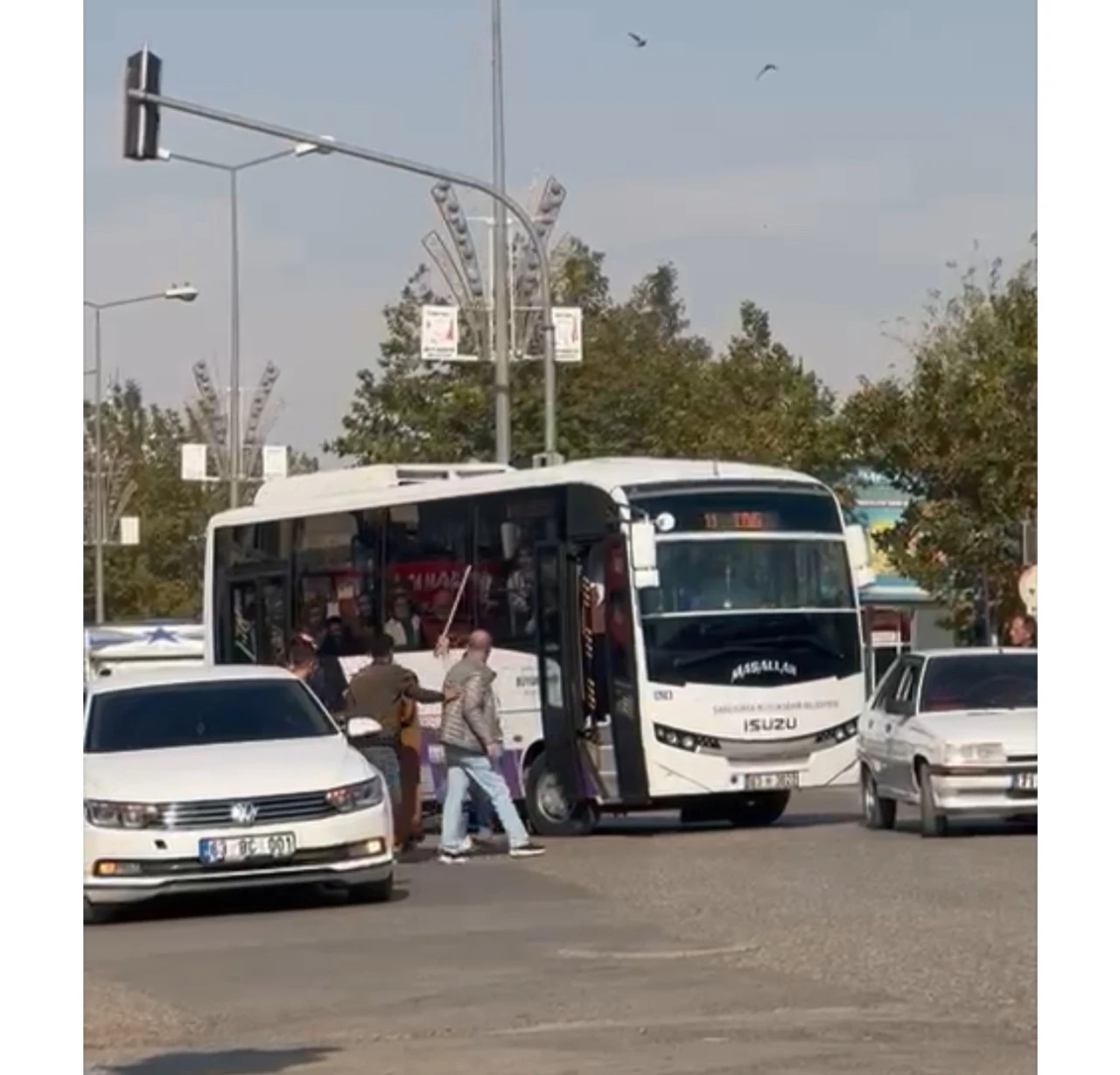 Yolcu Minibüsüne Saldırı