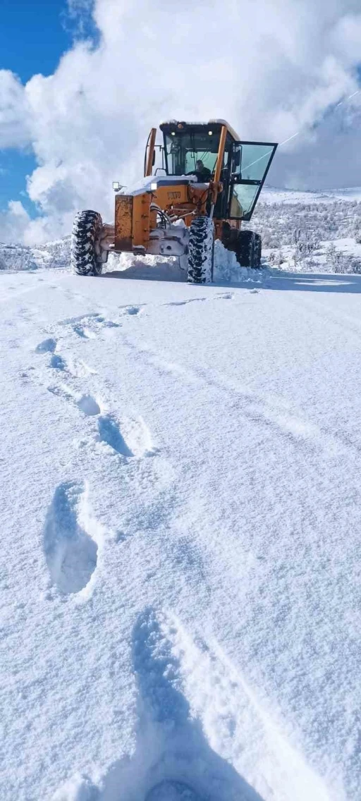 19 Köy Yolu Ulaşıma Kapandı