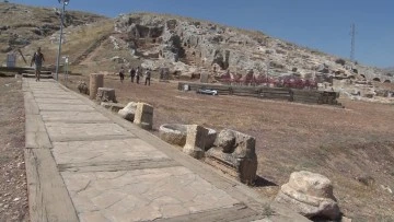 40 Yıl Sonra Tarihi Eserler Yeniden Perre Antik Kenti'nde Sergileniyor