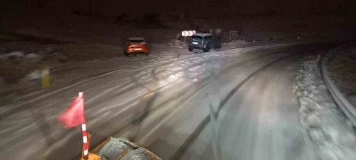 84 Köy ve Mezra Yolu Ulaşıma Kapandı