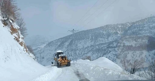 99 Köy Yolu Kapandı