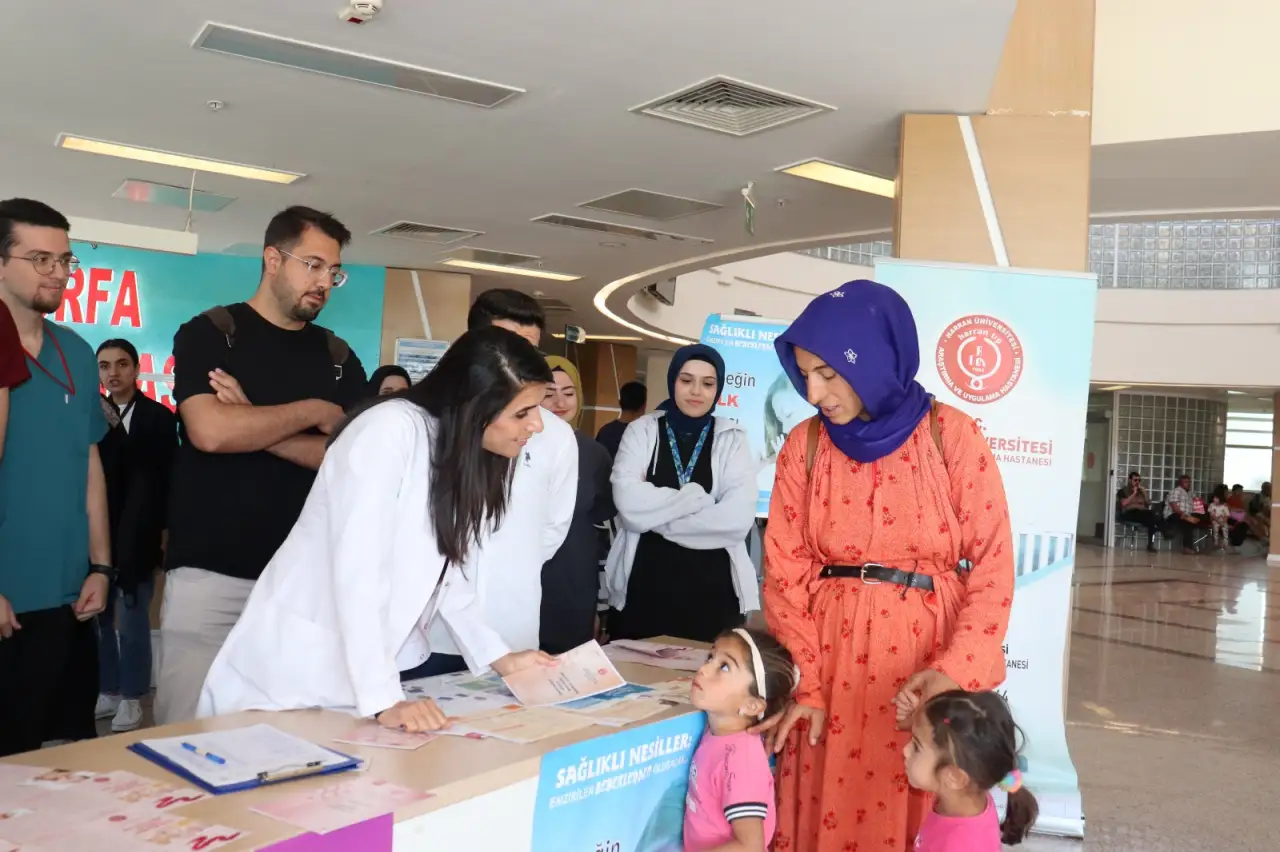 Bebeklerde Anne Sütü ve Emzirmenin Önemi