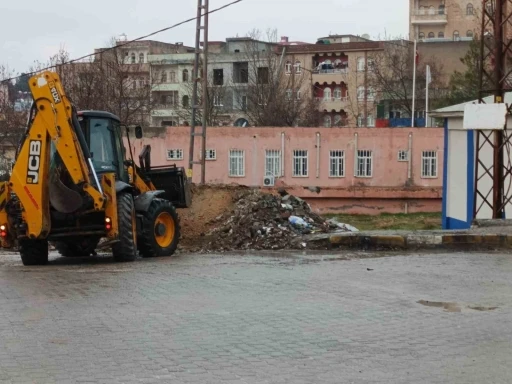 Çöpler Krize Dönüştü: Büyükşehir Belediyesi Müdahale Etti