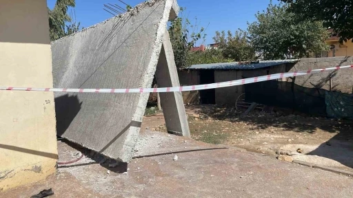 Deprem Sonrası Şanlıurfa’da Balkon Çöktü: Bir Kadın Yaralandı