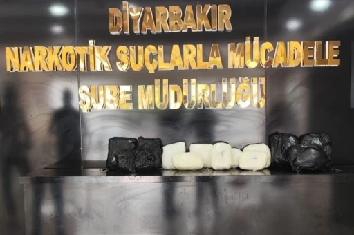 Diyarbakır Havalimanı'nda Yüklü Miktarda Uyuşturucu Madde Ele Geçirildi