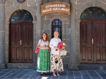 Diyarbakır Müzesi'nin 90. Kuruluş Yıl Dönümünde 90 Bininci Ziyaretçi Çiçeklerle Karşılandı