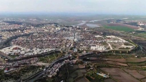 Diyarbakır Surları ve On Gözlü Köprü'nün İnşası Yapay Zeka ile Canlandırıldı