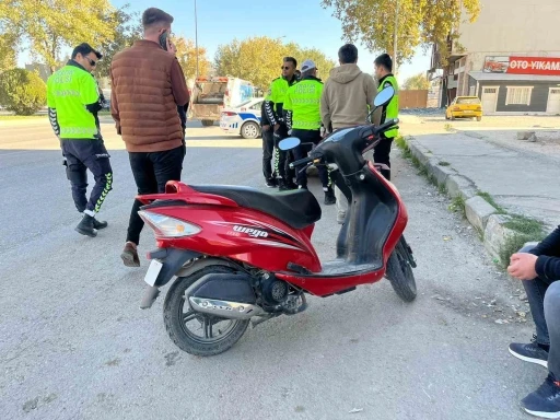 Ehliyetsiz ve Kasksız Motosiklet Sürücüsüne Rekor Ceza