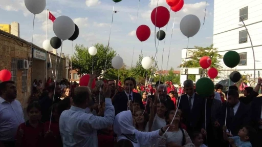 Filistin’e Destek İçin Öğrenciler Gökyüzüne Balon Bıraktı