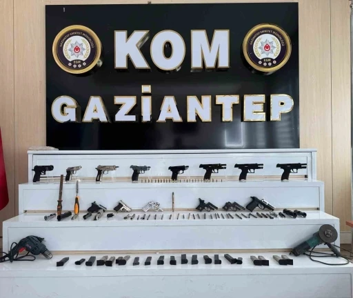 Gaziantep'te Silah Kaçakçılarına Yönelik Büyük Operasyon: 2 Şüpheli Gözaltında