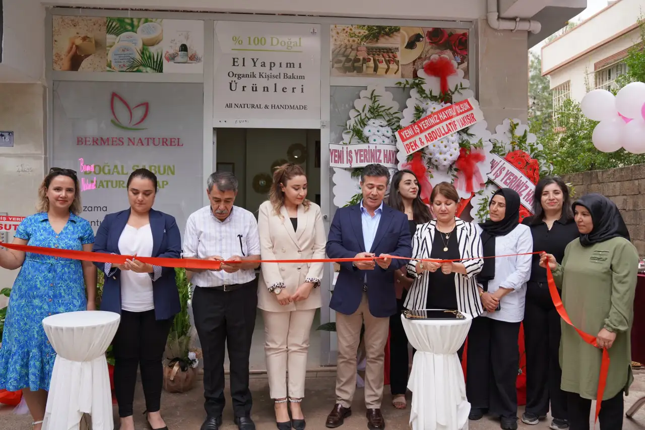 Genç Girişimci Bermes Naturel Mağazasını Siverek'te  Hizmete Açtı