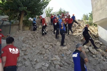 Gerçeği Aratmayan Deprem Tatbikatı