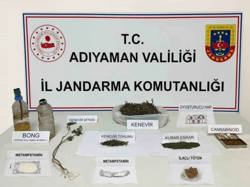 Jandarma Uyuşturucu Operasyonlarında 69 Şüpheliye İşlem Yaptı