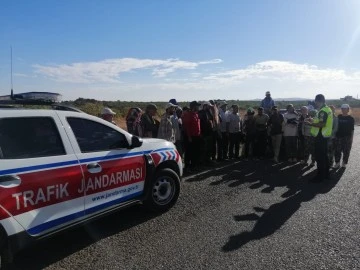  Jandarmadan Tarım İşçilerine Güvenli Trafik Eğitimi