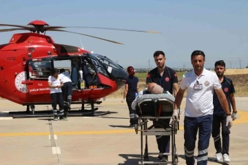 Kalp Krizi Geçiren 72 Yaşındaki Adam Ambulans Helikopterle Hastaneye Sevk Edildi