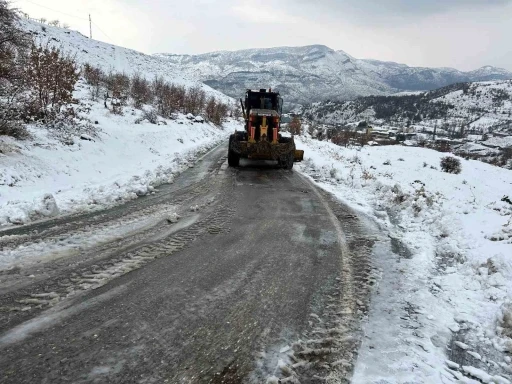 Kar Esareti Sona Erdi Kapanan Yollar Ulaşıma Açıldı