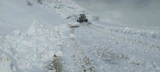  Kar Yağışı Sonrası 1.879 Kilometrelik Yol Ulaşıma Açıldı! Ekipler Zorlu Mücadeleyi Nasıl Sürdürdü?