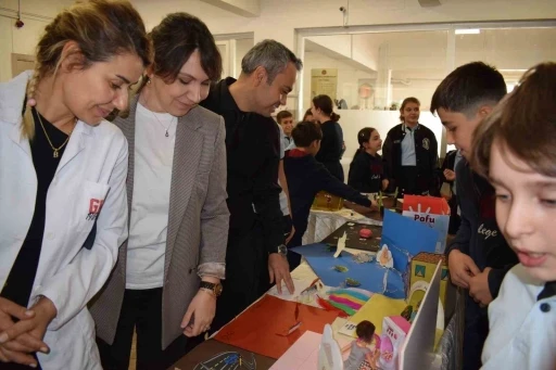 Kolej Vakfı'nda Atasözleri ve Deyimler Sergisi Büyük İlgi Gördü