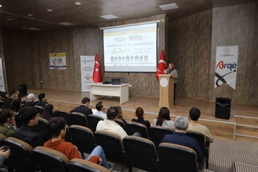 Lise Öğrencilerine Kariyer 3.0 Semineri Düzenlendi