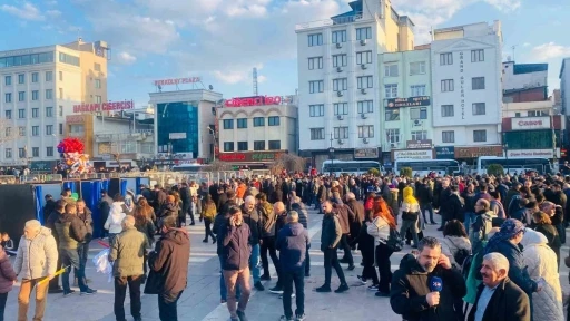 Terör Örgütü Elebaşı Öcalan’ın PKK’ya Silah Bırakma Çağrısı  Dev Ekrandan Takip Edildi