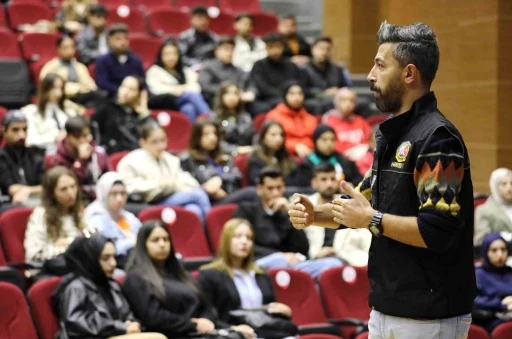 &quot;En İyi Narkotik Polisi Anne&quot; Projesi Kapsamında Eğitim Verildi