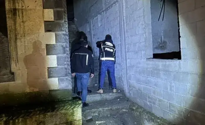 Şanlıurfa'da Çeşitli Suçlardan Aranan 6 Şüpheli Yakalandı