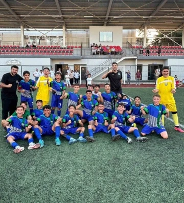 Şehitkamil U13 Futbol Takımı Namağlup Şampiyon