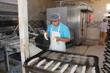 Siirt'te Öğrenciler Günde 6 Bin Ekmek Üretiyor