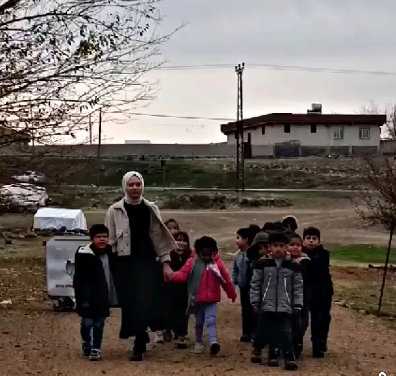  Siverek Bayırözü'nde Sıcacık Bir Dayanışma Örneği