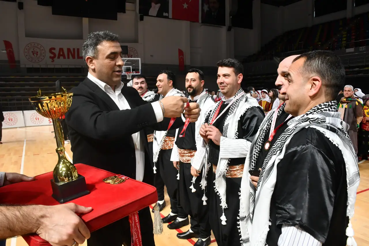 Siverek Belediye Spor Halk Oyunları Ekibi Şanlıurfa’nın En İyisi Oldu!