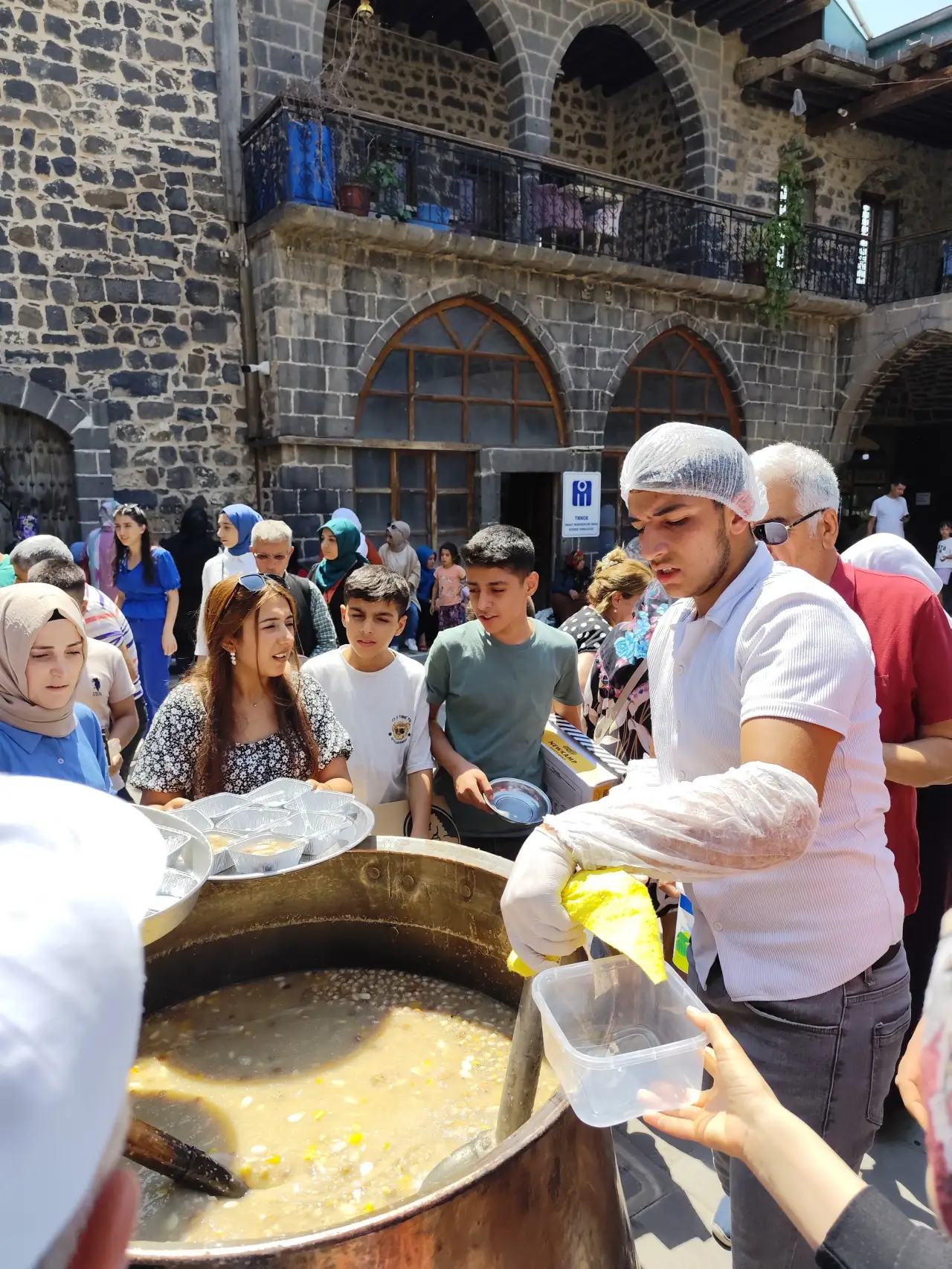 Siverek Gümrük Hanı'nda Görkemli Aşure Etkinliği