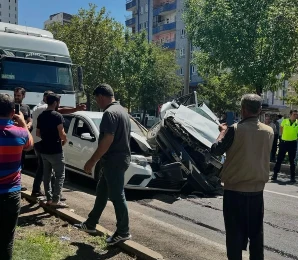 Siverek Şirinler Kavşağı'nda Trafik Kazası Meydana Geldi