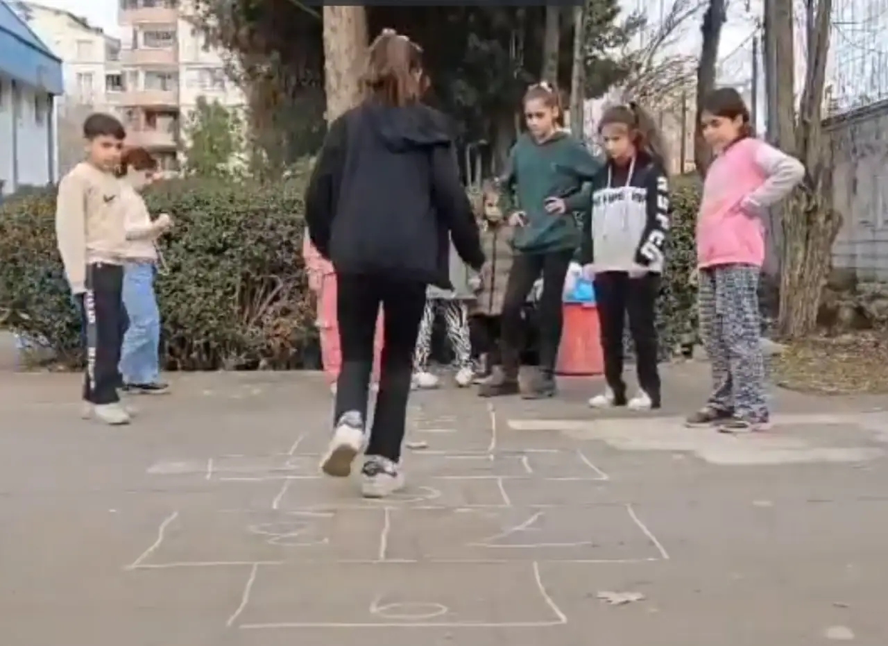 Siverek’te Geleneksel Sokak Oyunları Yeniden Hayat Buluyor