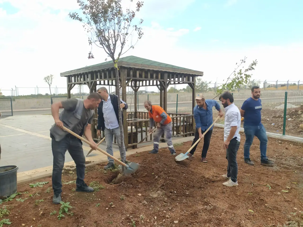 Siverek'te Hayırseverlik Örneği: Taziye Evi ve Mescit Halkın Hizmetinde