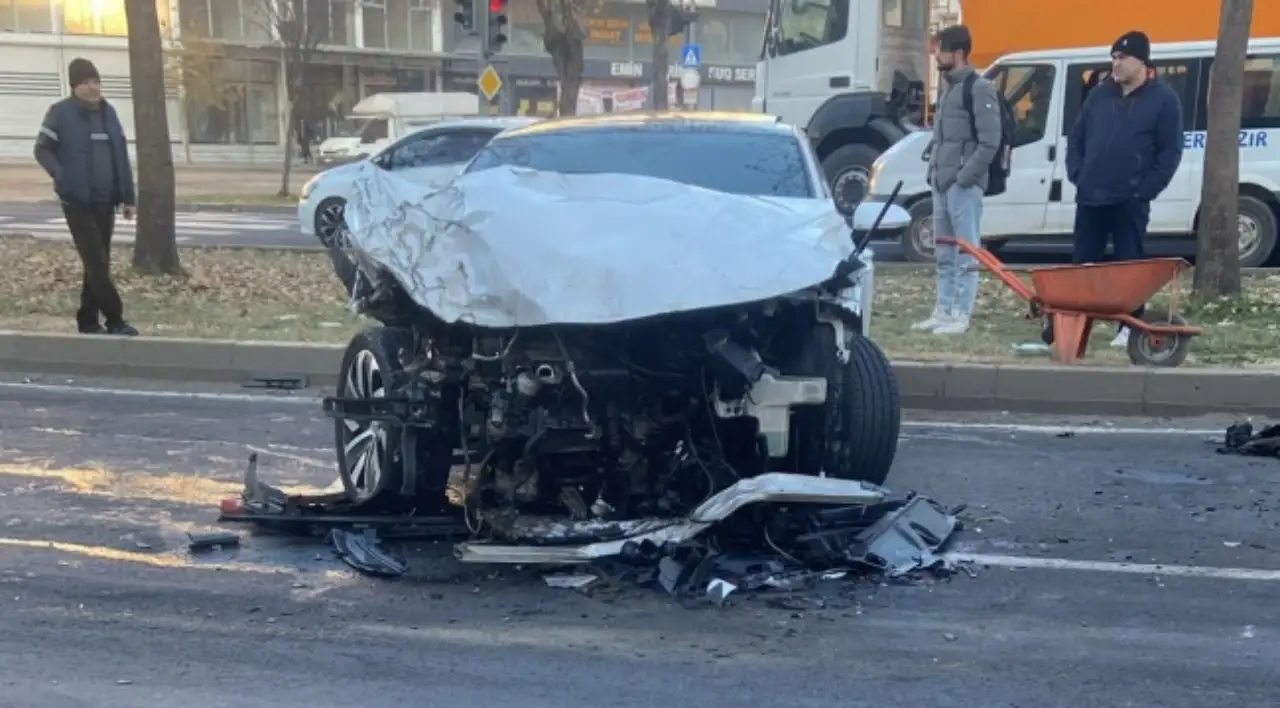 Siverek’te Ölüm Yolu’nda Korkutan Kaza: 2 Yaralı