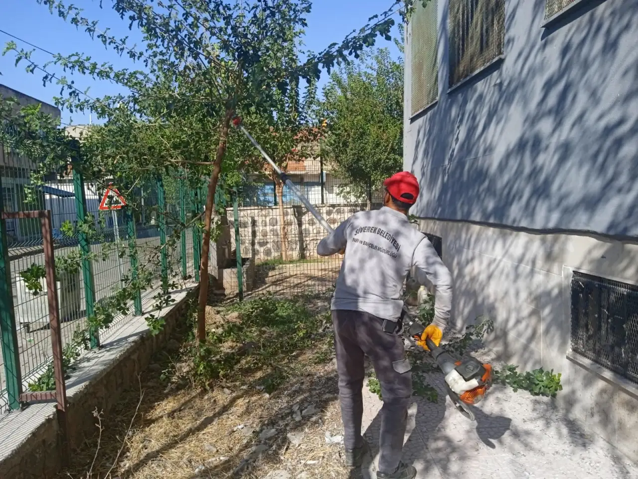 Siverek'te Sonbahar Temizliği Başladı 