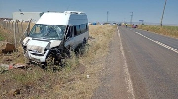 Trafik Kazasında 20 Kişi Yaralandı