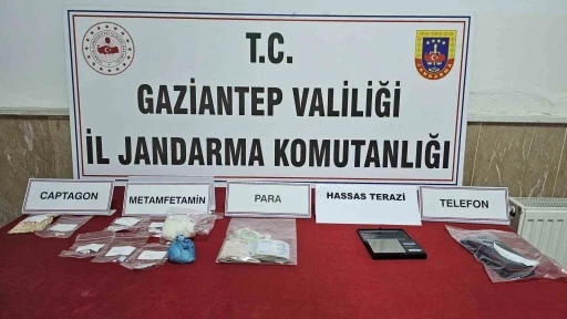 Uyuşturucu Taciri Şahıs Jandarma Tarafından Yakalandı