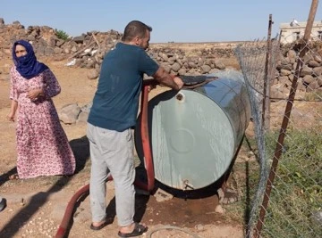 Viranşehir Belediyesi, Susuz Kalan Mahallelere Hızla Su Desteği Sağlıyor