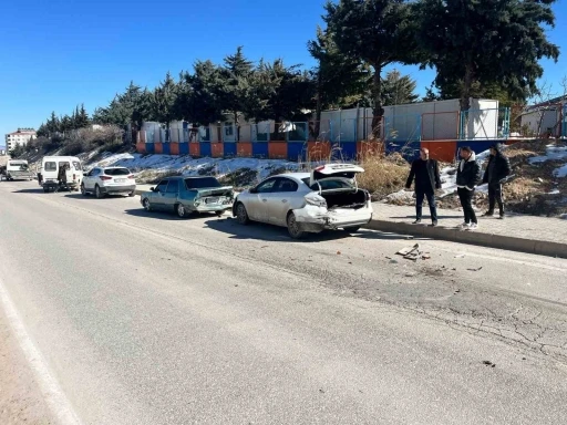  zincirleme trafik kazasında 1 kişi yaralandı